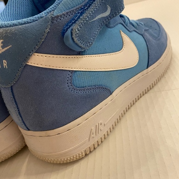 Nike Air Force 1 Men’s Mid High-Top Sneakers size 10 light blue white used - Picture 6 of 12